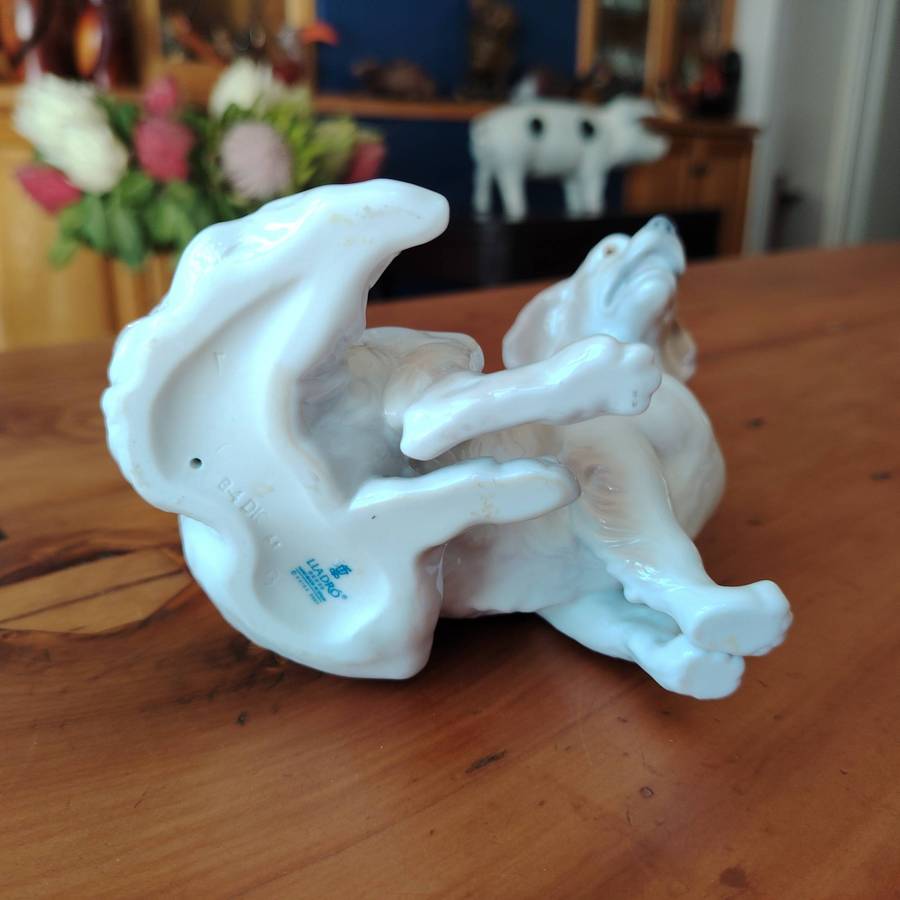 Lladro Porcelain Figurine  Seated Dog (8416) Setter/Spaniel