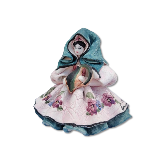 Italian Folk Art Figurine  Il Nuraghe Woman