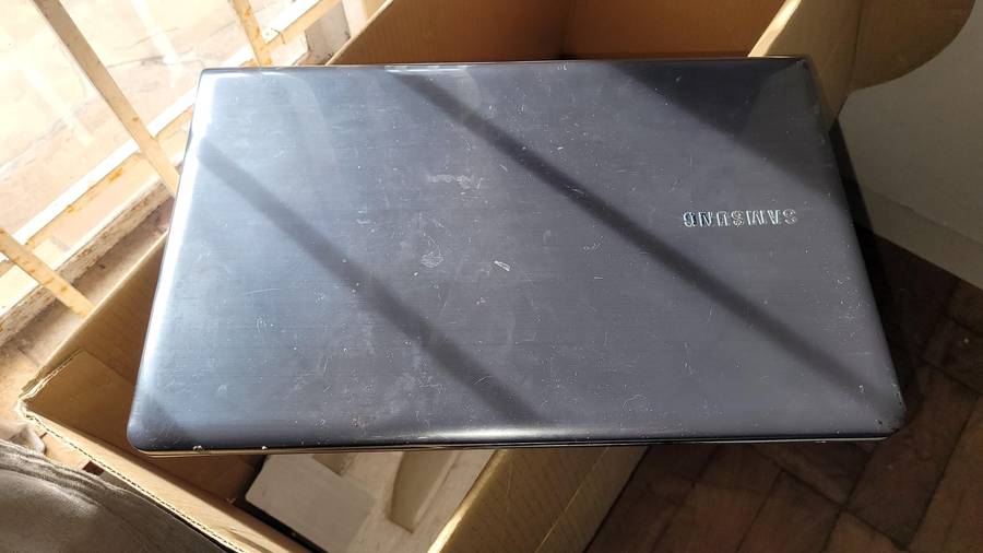 I5 Samsung laptop (As spares)