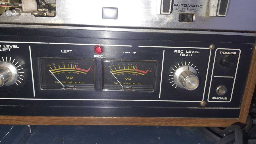 Akai X-201D reel to reel Tape recorder