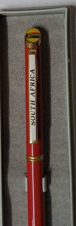 South African Pens 1 x Collectable South Africa Pen. No Ink. + display box (metal/red)