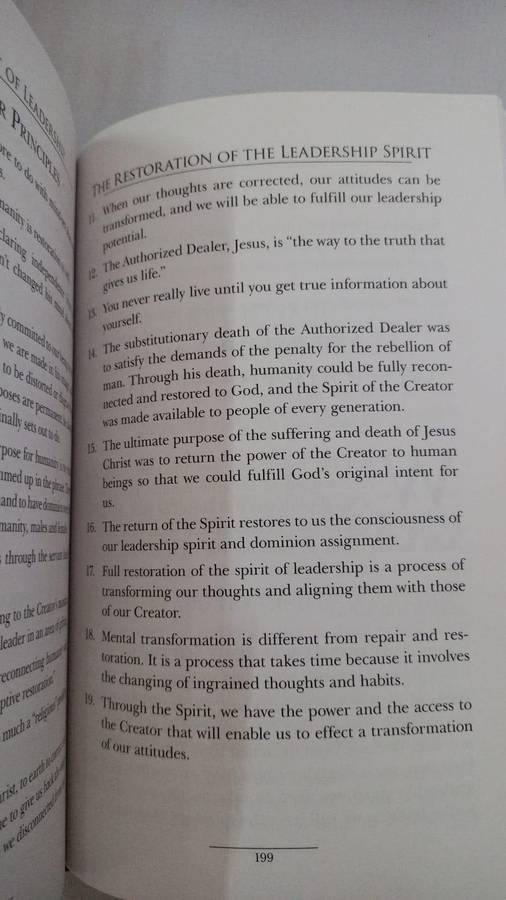 Book - Dr. Myles Munroe - The Spirit of leadership. (Hard cover).