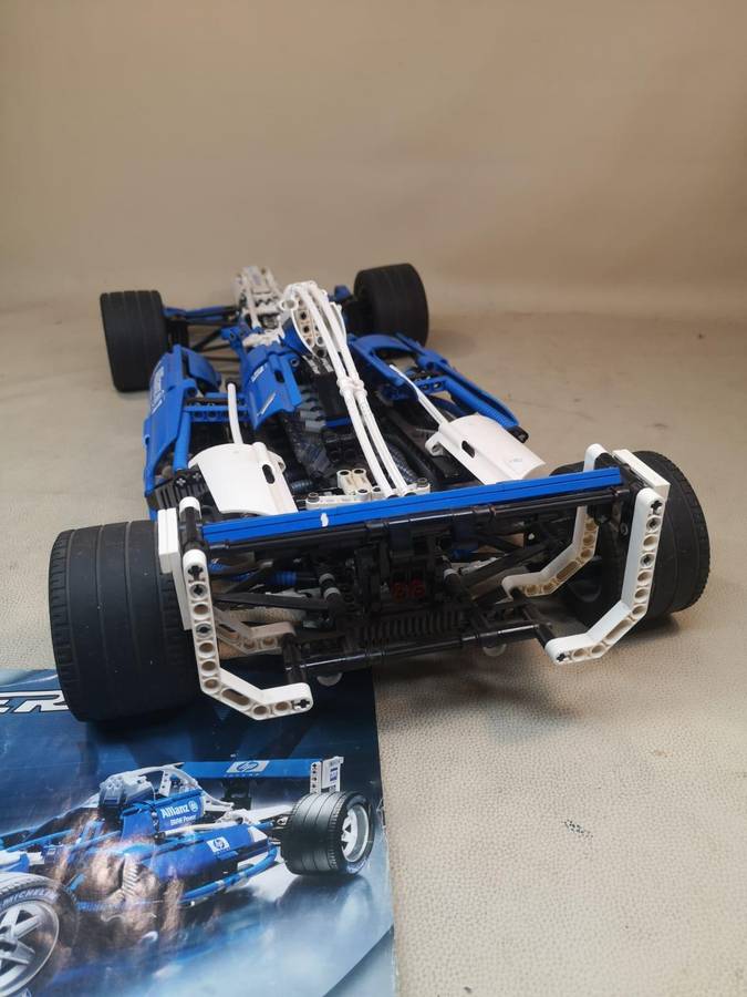 Massive 700mm Complete Lego Williams BMW F1 Team Racer 8461 with Instructions