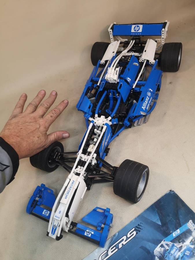 Massive 700mm Complete Lego Williams BMW F1 Team Racer 8461 with Instructions