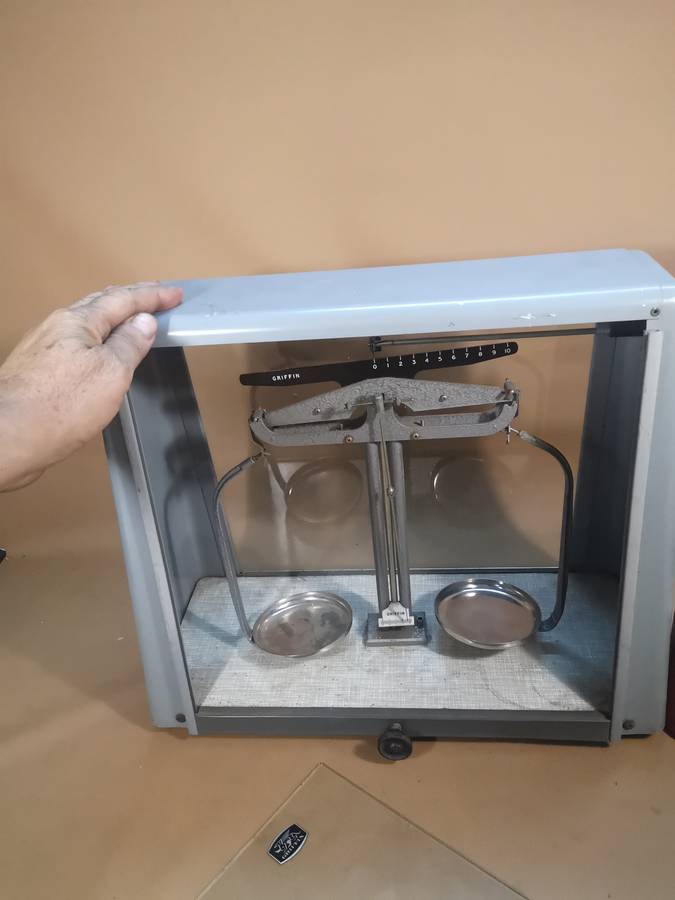 Vintage GRIFFIN & GEORGE 1950s laboratory balance/ scales