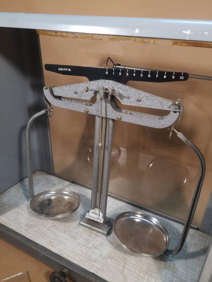 Vintage GRIFFIN & GEORGE 1950s laboratory balance/ scales