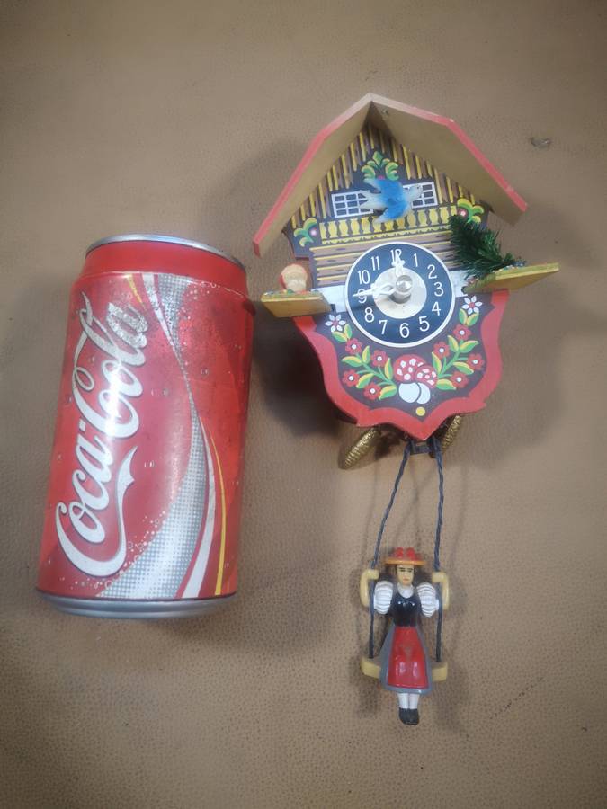 Vintage Engstler Quarts Cuckoo Clock - The Swinging Lady