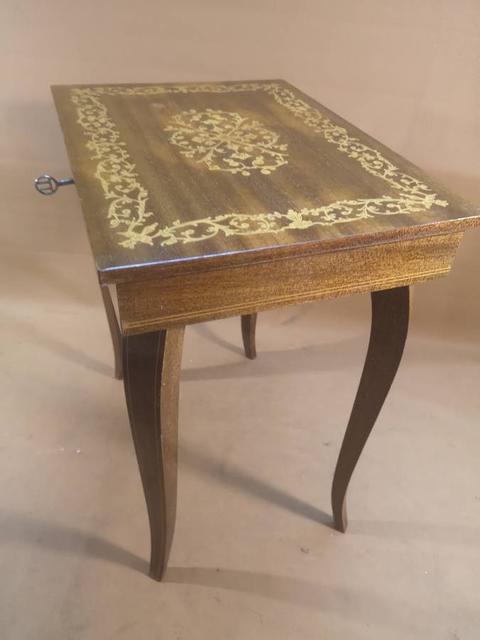 Beautiful Antique Sorrento Italy Mapsa Musical Jewellery Box Table