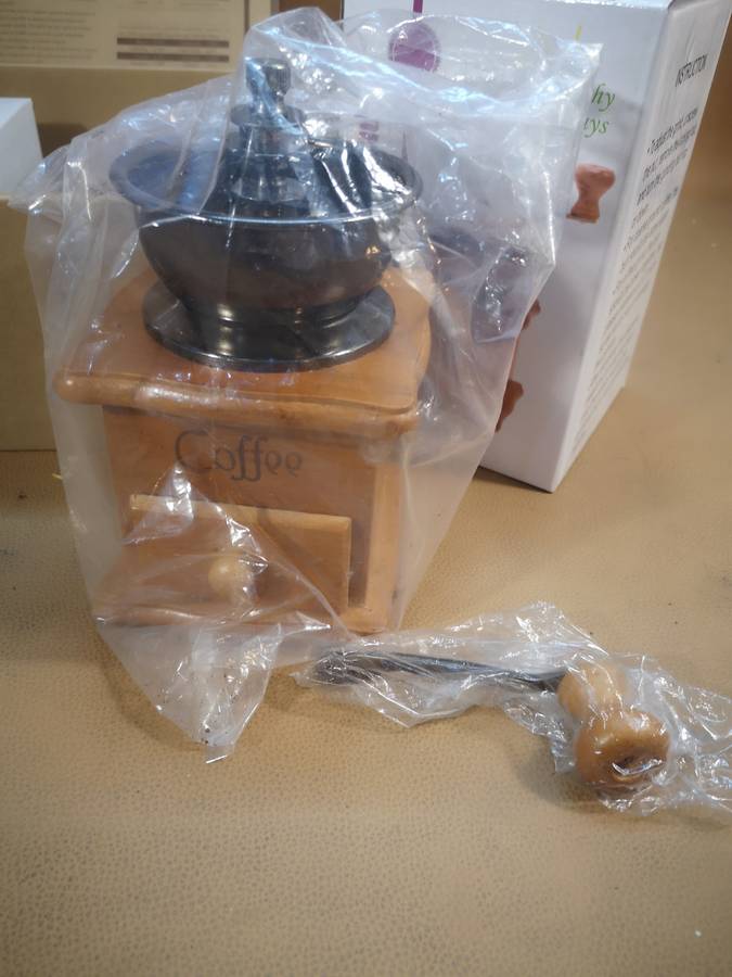 Brand New Coffee Classical Grinder and French Press Gift Set