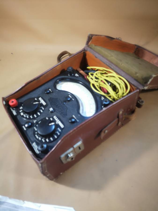 Vintage Avometer 8 Universal Multimeter + Original Case - Working Condition