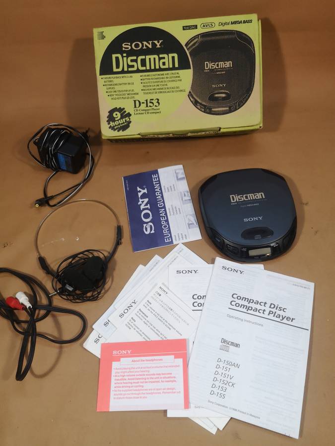 Amazing!!! SONY Discman D-153 Digital Mega Bass Portable Compact Disc CD Player COMPLETE in box