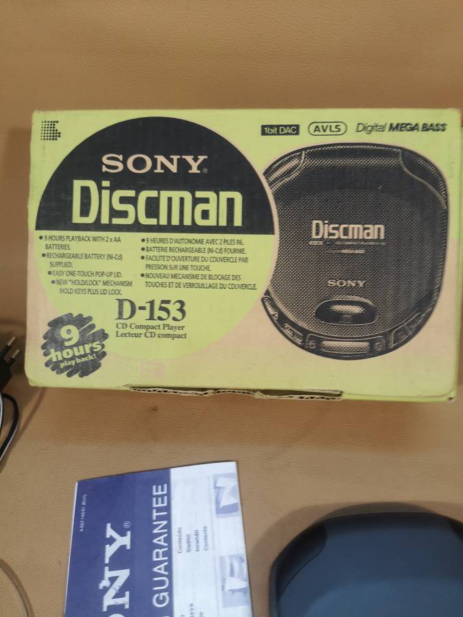Amazing!!! SONY Discman D-153 Digital Mega Bass Portable Compact Disc CD Player COMPLETE in box
