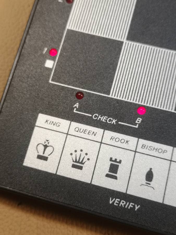 Vintage SAITEK KASPAROV MK 12 TRAINER Electronic Chess Computer Complete in Box