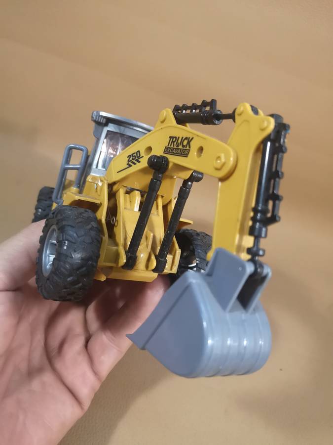 Baby Links Construction Excavator Truck