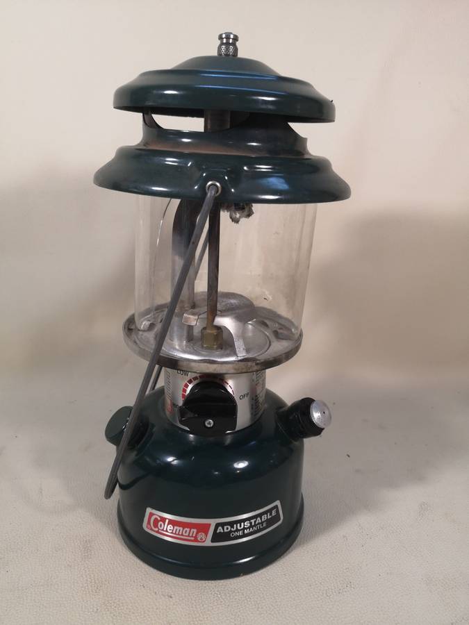 Vintage Coleman Model 286A Adjustable One Mantle Lantern Made in USA