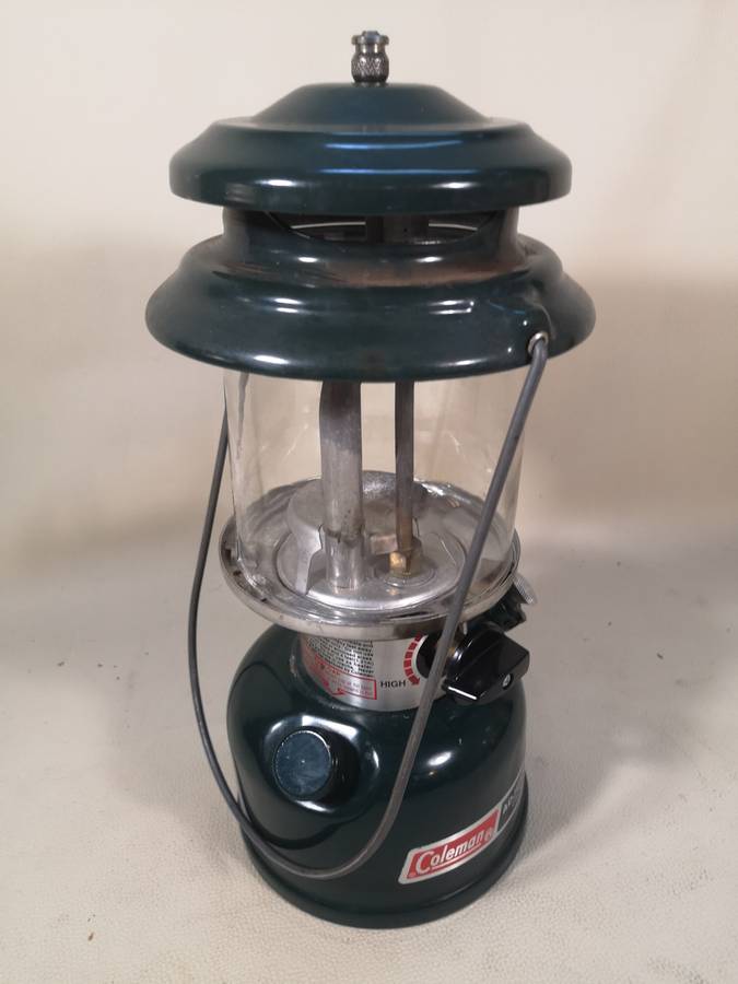 Vintage Coleman Model 286A Adjustable One Mantle Lantern Made in USA