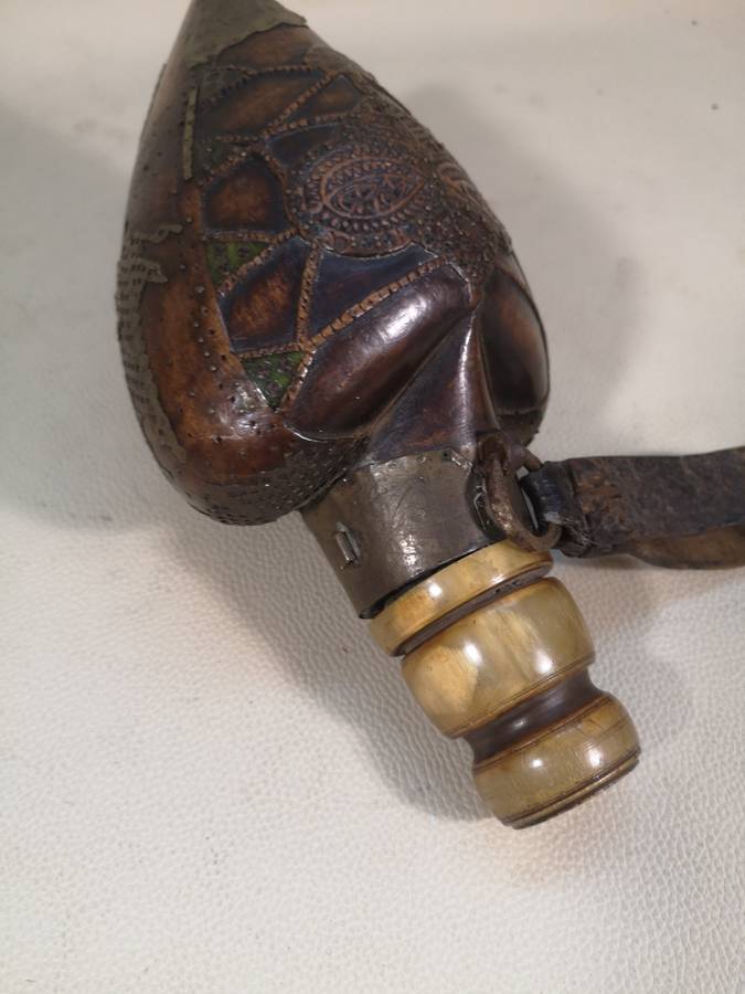 LATE 18TH CENTURY TURKISH, OTTOMAN EMPIRE HEART SHAPED POWDER FLASK