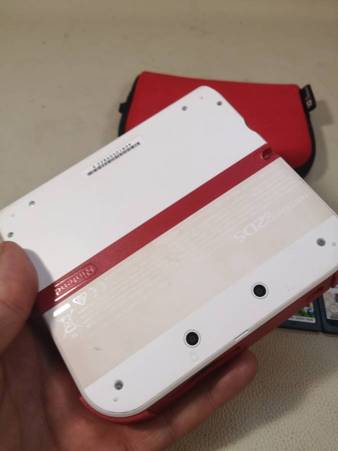 Special Edition Nintendo 2DS Super Mario Bros 2 Scarlet Red Console and Games Bundle