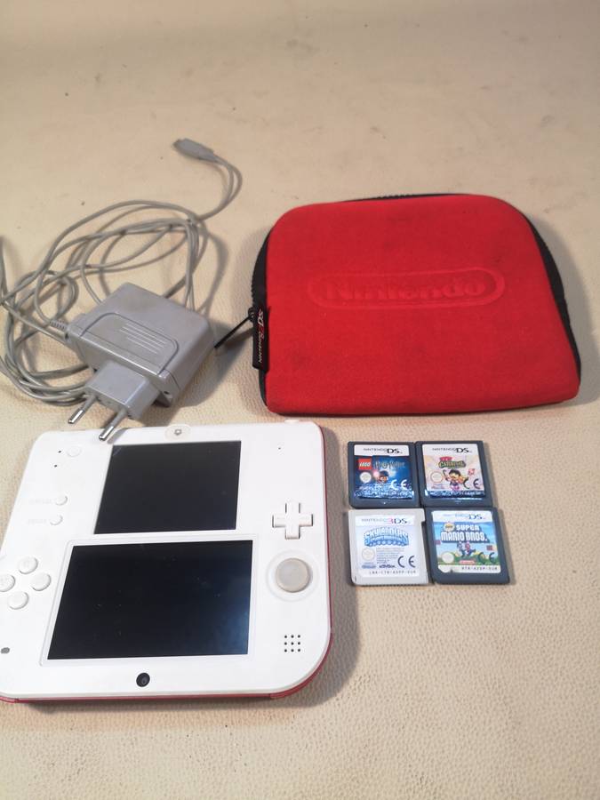 Special Edition Nintendo 2DS Super Mario Bros 2 Scarlet Red Console and Games Bundle
