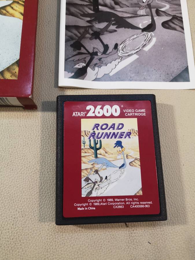 Rare Find!! Vintage Atari 2600 - ROAD RUNNER Game Cartridge Complete With Booklet in Original Box