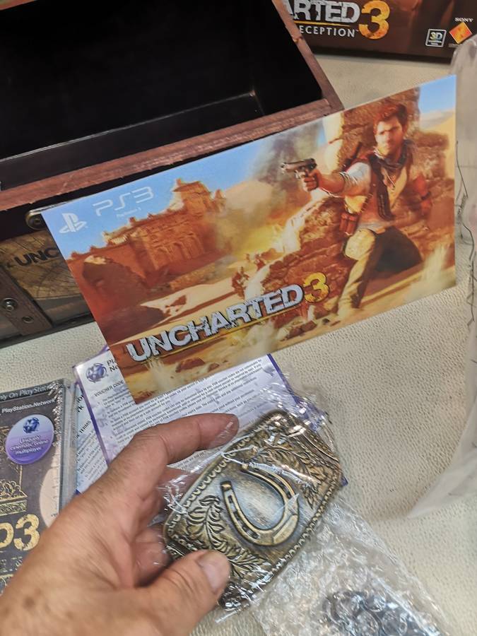 PS3 Uncharted 3: Drake's Deception Explorer Treasure Limited Edition Collectors Set