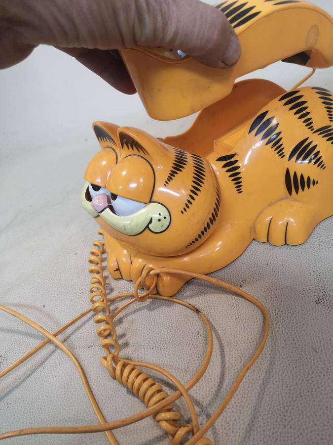 Vintage Garfield Telephone Tyco Phone Landline 1981 Cat Eyes Open & Close 80s