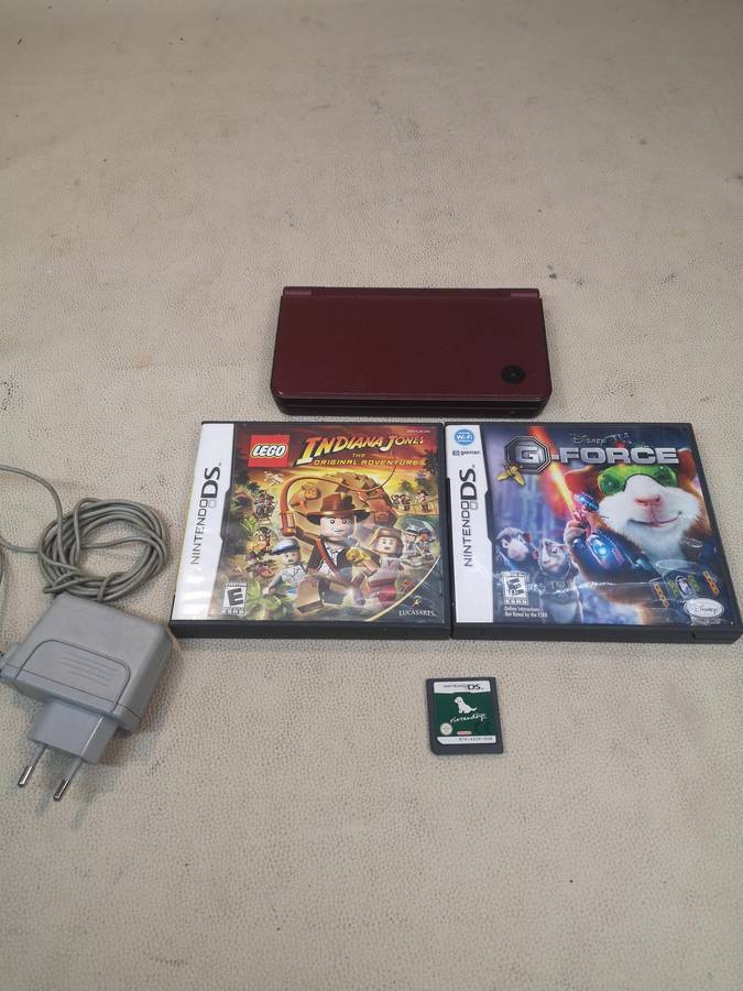 Nintendo DSi XL with 3 Games & Charger