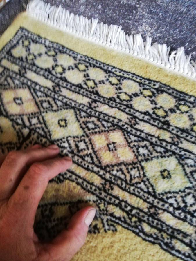 MAGNIFICENT!!! JALDAR BUKHARA PAKISTANI WHOOL RUG, HAND MADE 1240mm X 790mm