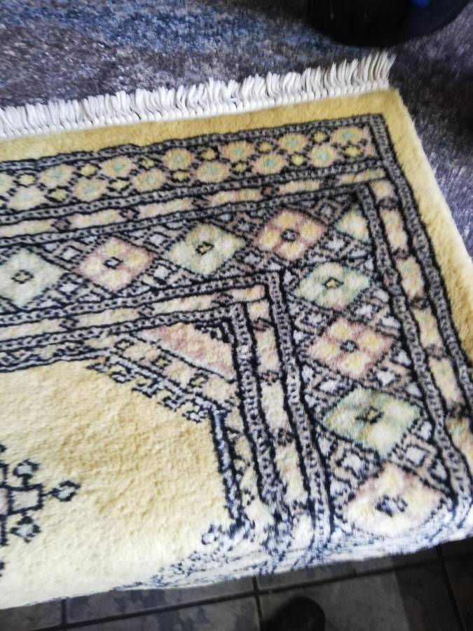 MAGNIFICENT!!! JALDAR BUKHARA PAKISTANI WHOOL RUG, HAND MADE 1240mm X 790mm