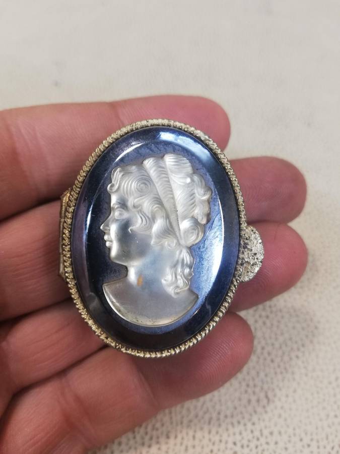 Vintage Cameo Vatican City Pillbox - Italy