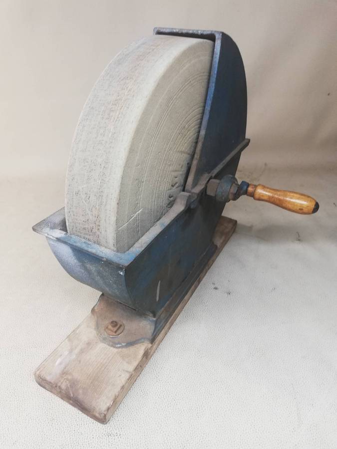 ANTIQUE GRINDING STONE / GRINDING WHEEL/ WET STONE /KNIFE SHARPENING STONE