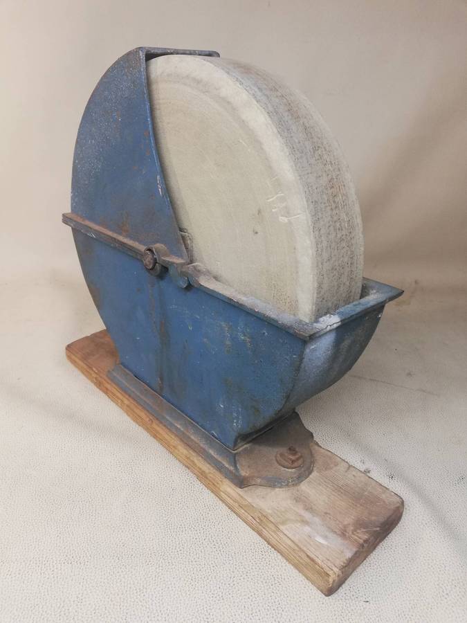 ANTIQUE GRINDING STONE / GRINDING WHEEL/ WET STONE /KNIFE SHARPENING STONE