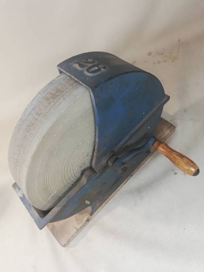 ANTIQUE GRINDING STONE / GRINDING WHEEL/ WET STONE /KNIFE SHARPENING STONE