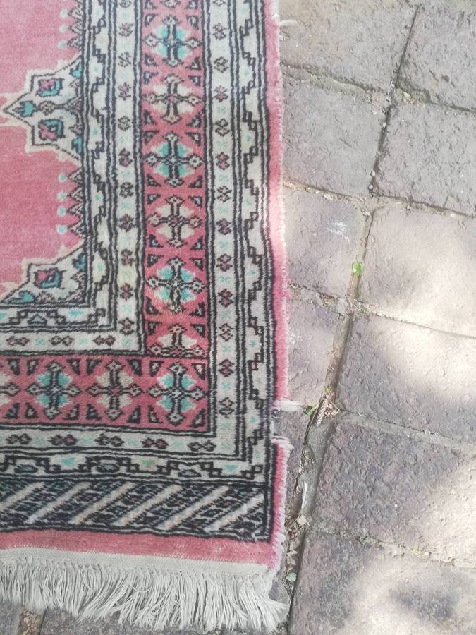 Beautiful Vintage Handmade Wool Persian Carpet - 1700 x 940mm