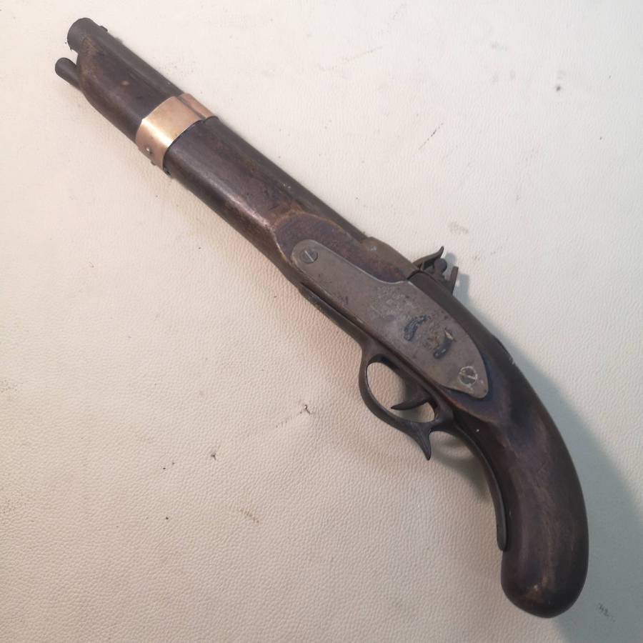 OLD ORIGINAL British Military 1800's flintlock, with ramrod (Deactivated)