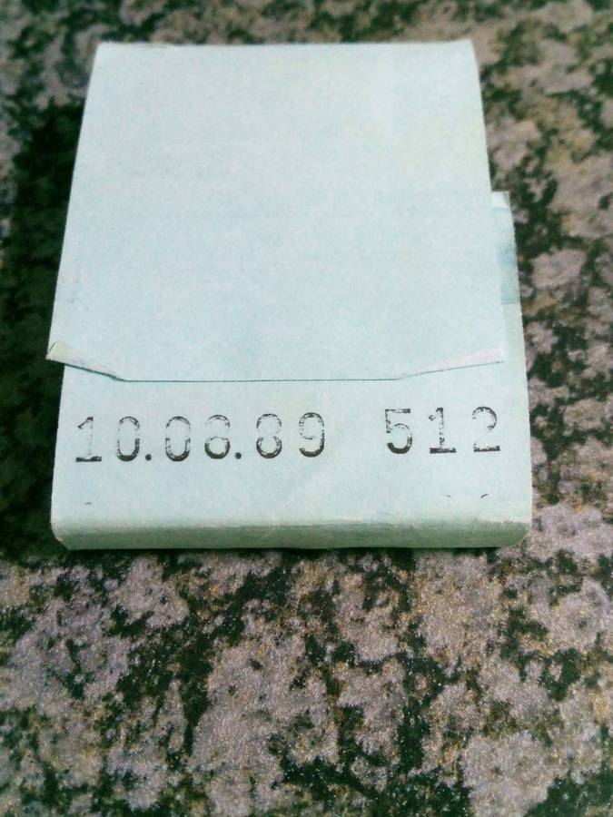 Uncirculated R2 notes x 100 in  Serial number order