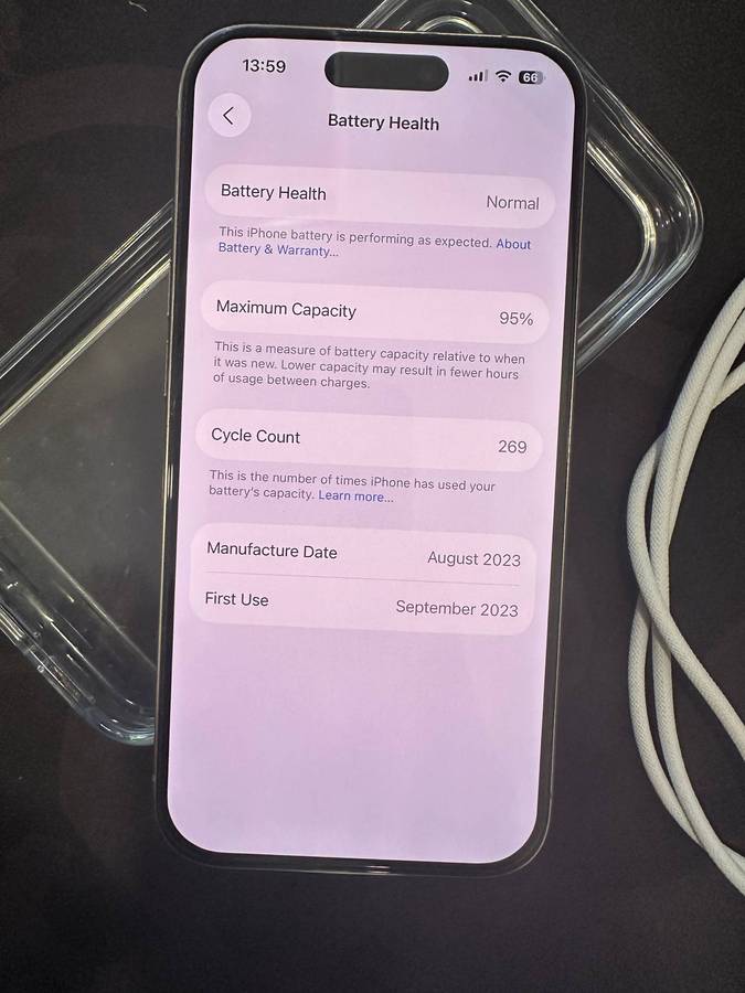Apple iPhone 15 Pro - 128MB Titanium