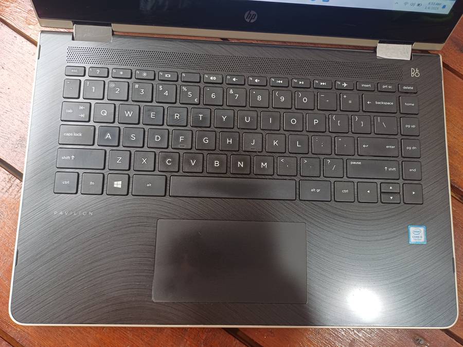 Touchscreen HP X360, 16 GB RAM . 250GB SSD 7th Gen
