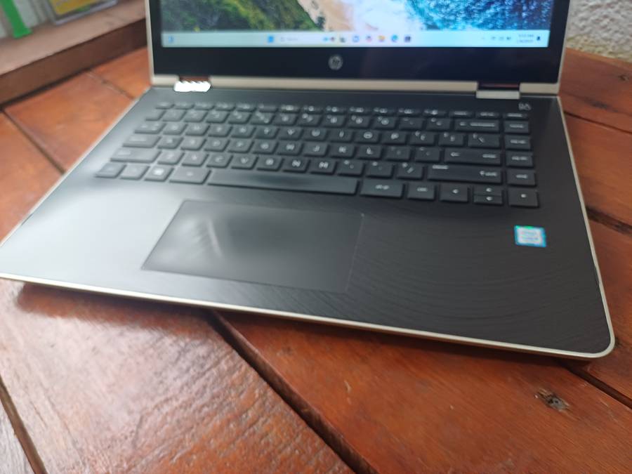 Touchscreen HP X360, 16 GB RAM . 250GB SSD 7th Gen