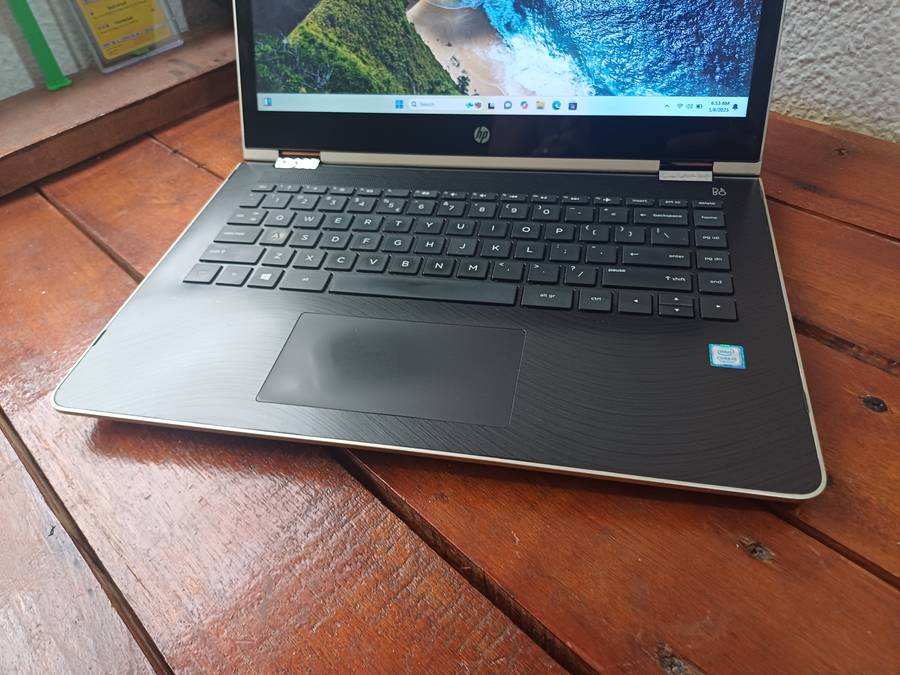 Touchscreen HP X360, 16 GB RAM . 250GB SSD 7th Gen