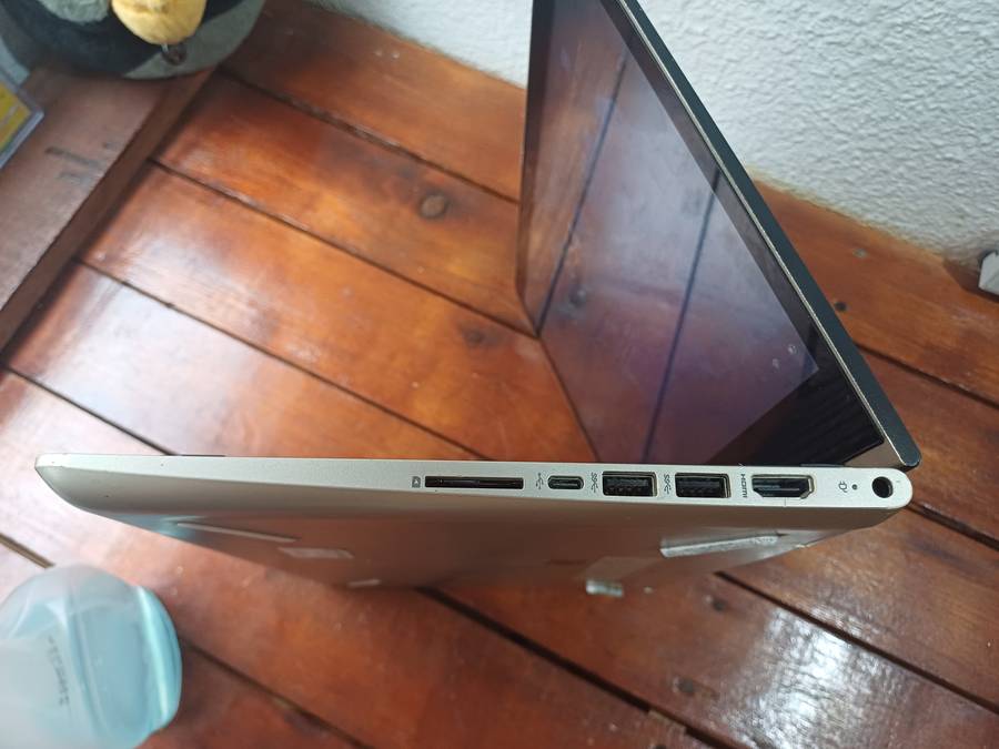 Touchscreen HP X360, 16 GB RAM . 250GB SSD 7th Gen