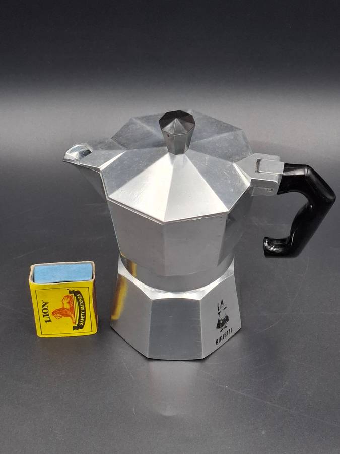 Bialetti Moka Express Espresso Coffee Maker - Aluminium