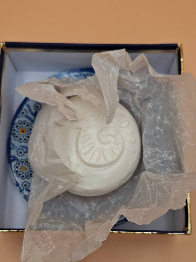 Set of French Le Jardin Fragonard Perfumed Soap with Soap dish - In original packaging