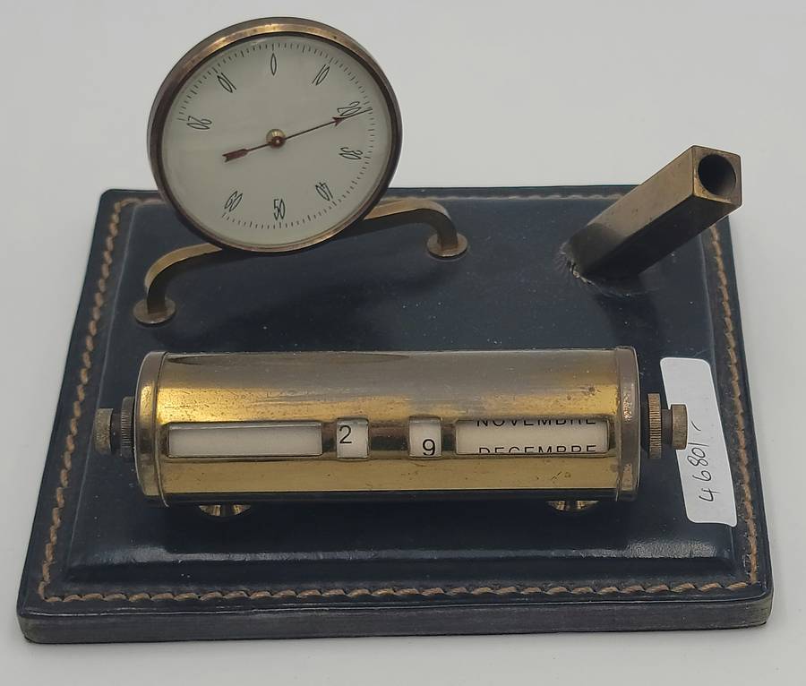 Vintage Leather Desktop French Calendar with Pen Holder