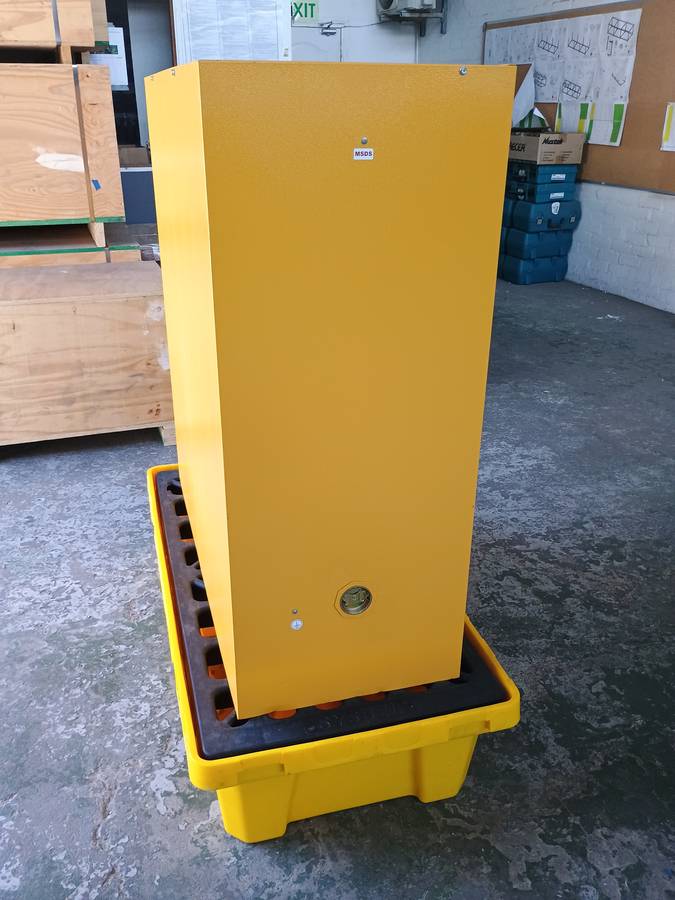 Sysbel Flammables Liquid and Chemicals Storage Cabinet 114Ltr with a Spillage Pallet
