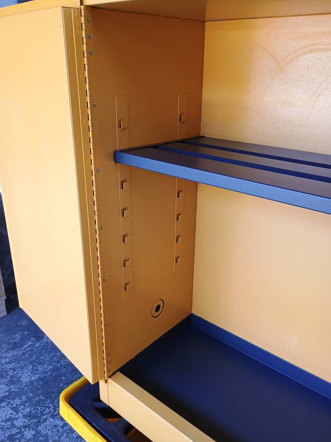 Sysbel Flammables Liquid and Chemicals Storage Cabinet 114Ltr with a Spillage Pallet