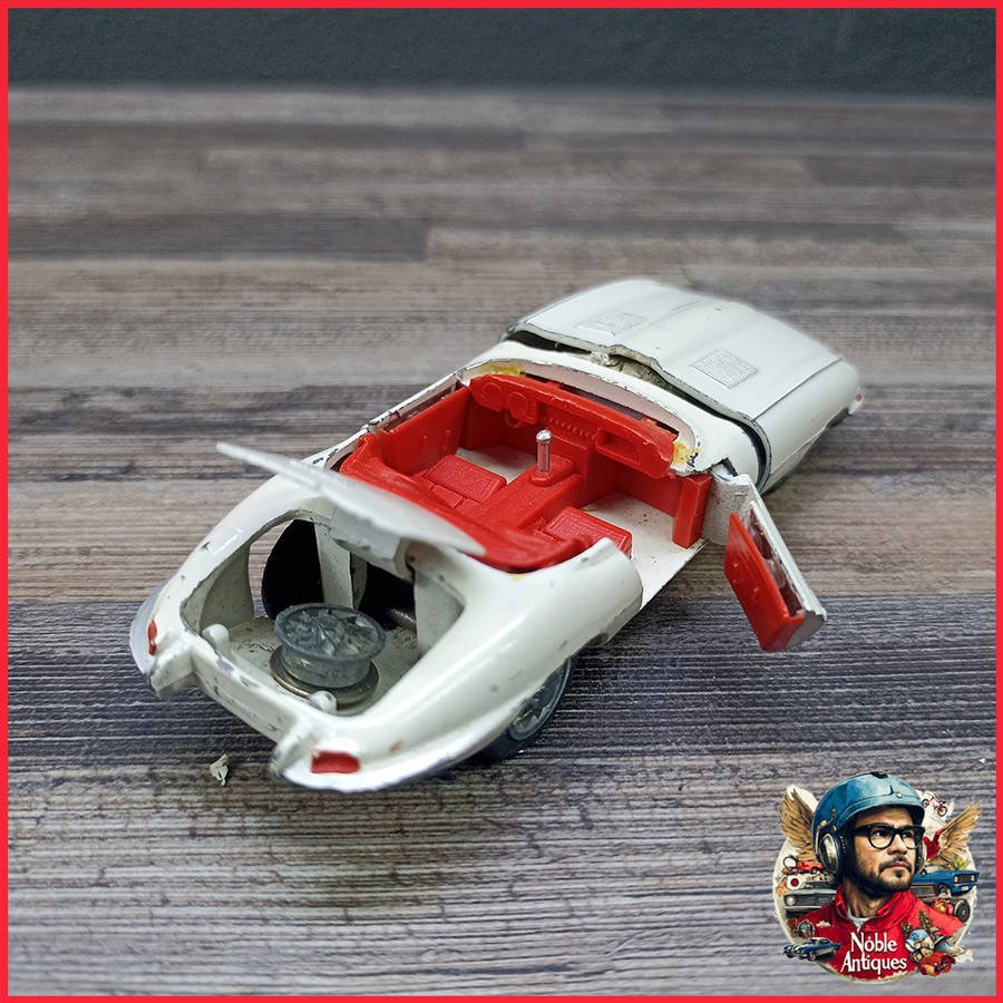 Tekno 927 Jaguar Type E cabriolet