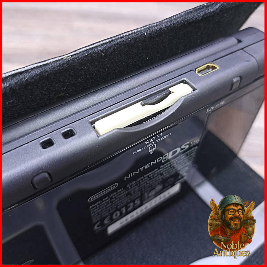 Working Nintendo DS Lite Black Color - NO CHARGER