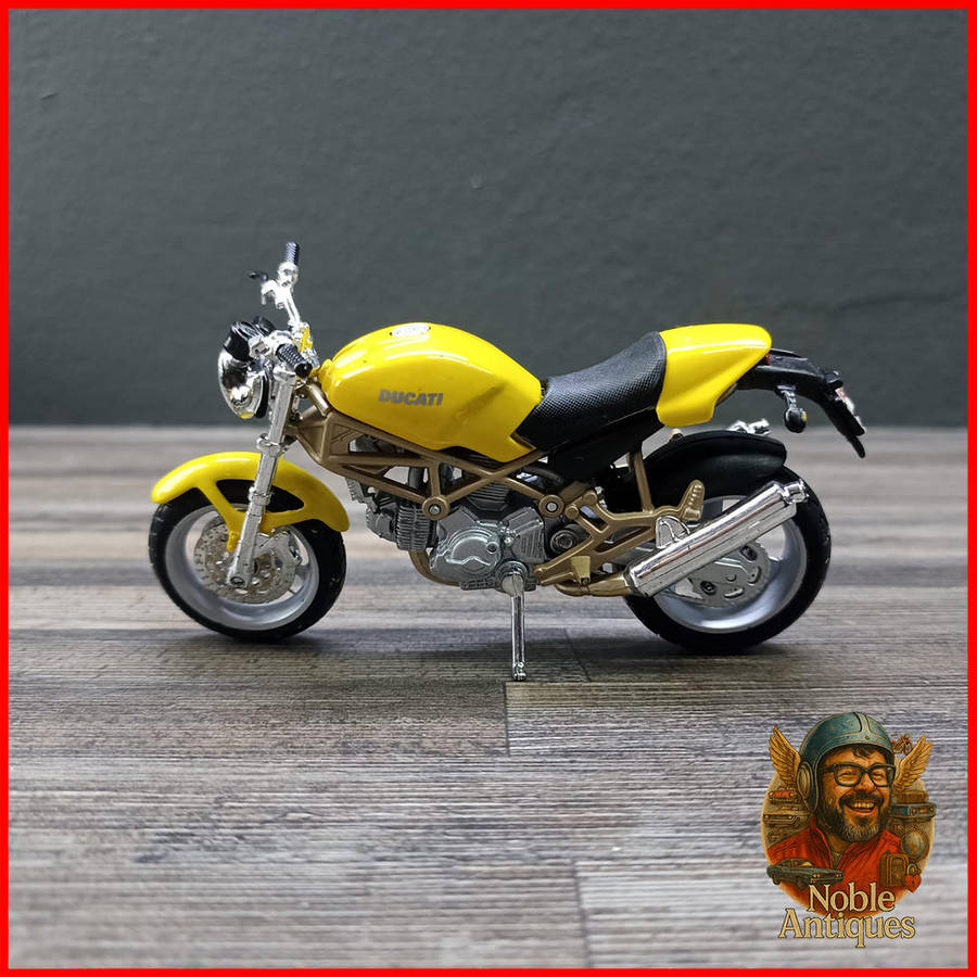 Ducati Monster 900 Motorcycle Die-cast Scale 1:18