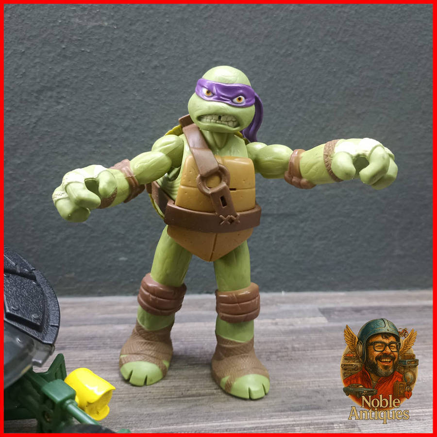 Teenage Mutant Ninja Turtles Figurine and Car Collection